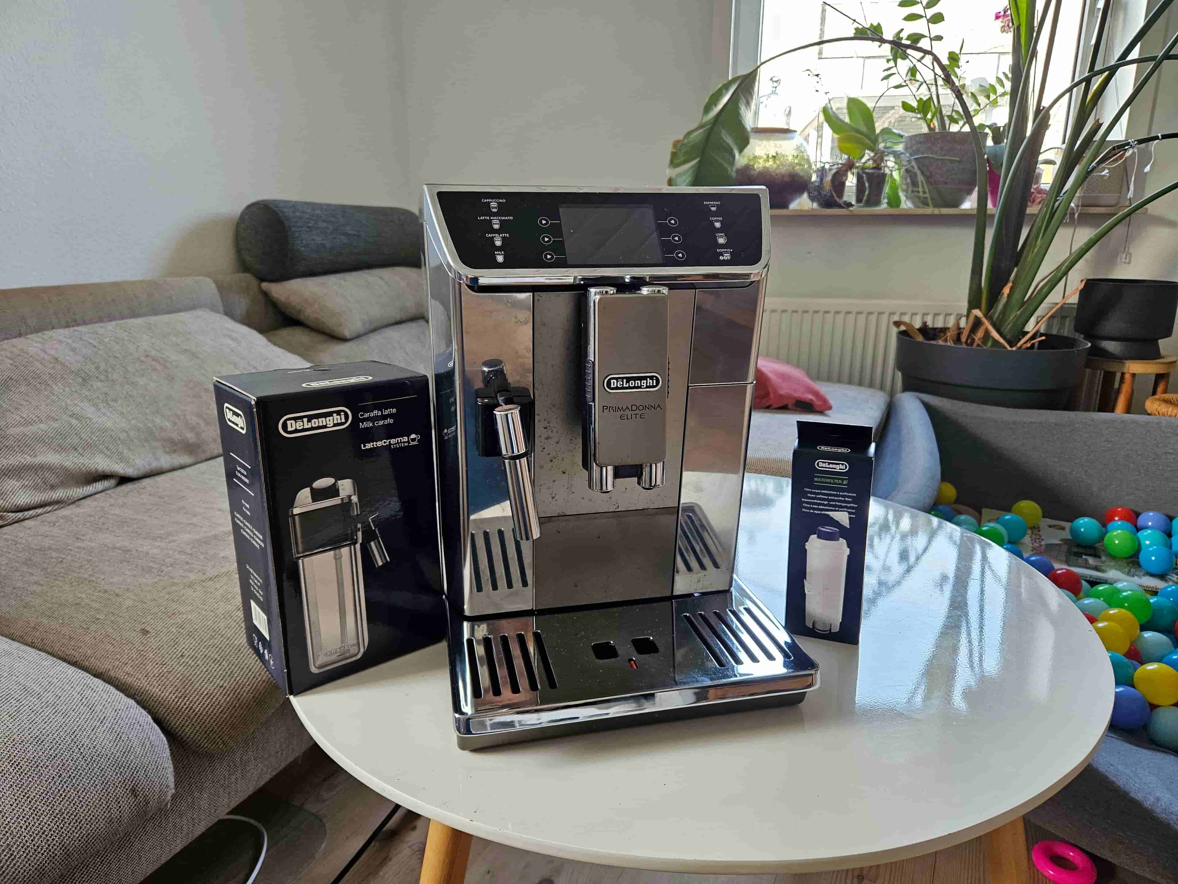 De'Longhi PrimaDonna Elite ECAM 650.55.MS