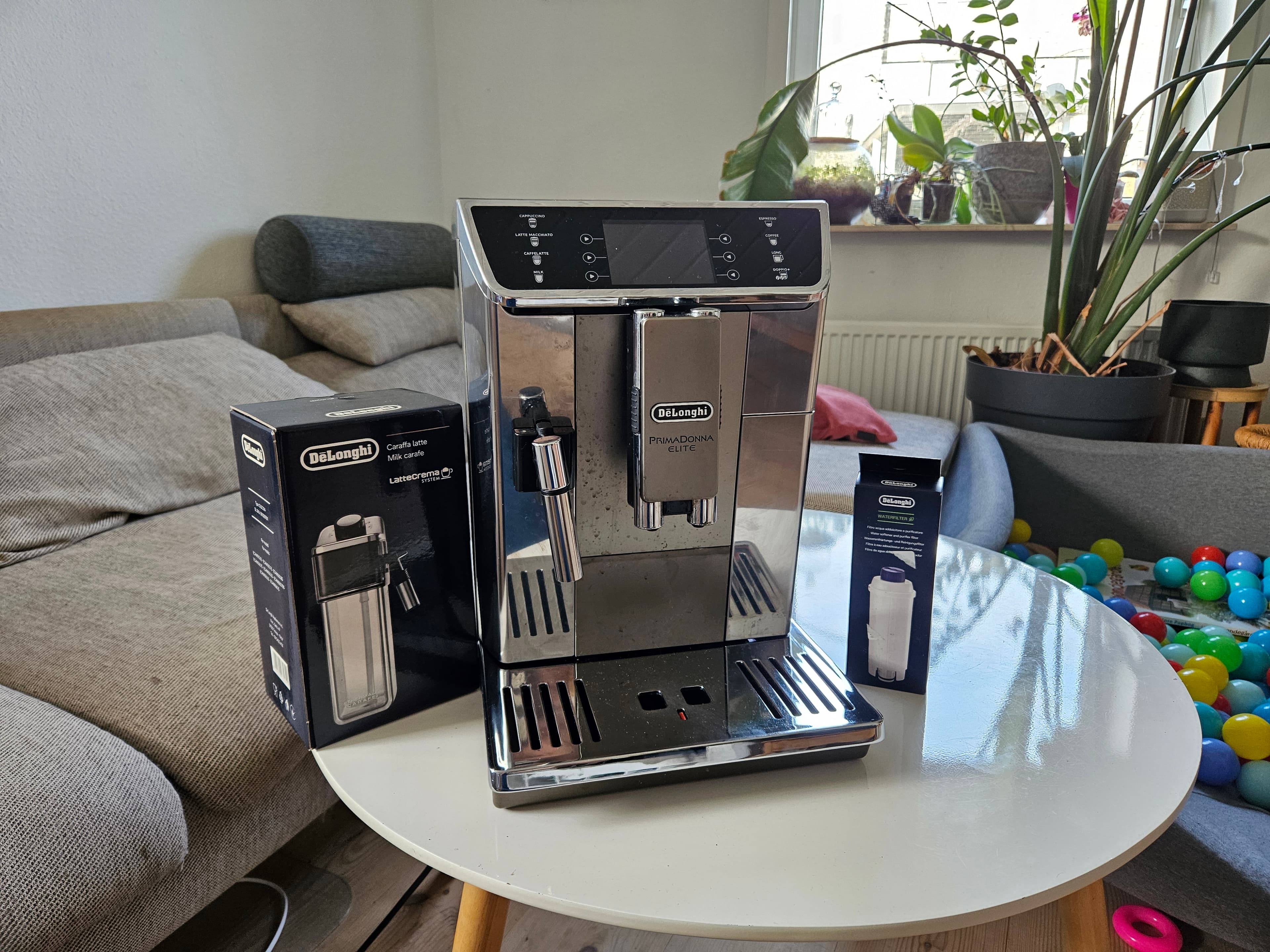 De'Longhi PrimaDonna Elite ECAM 650.55.MS