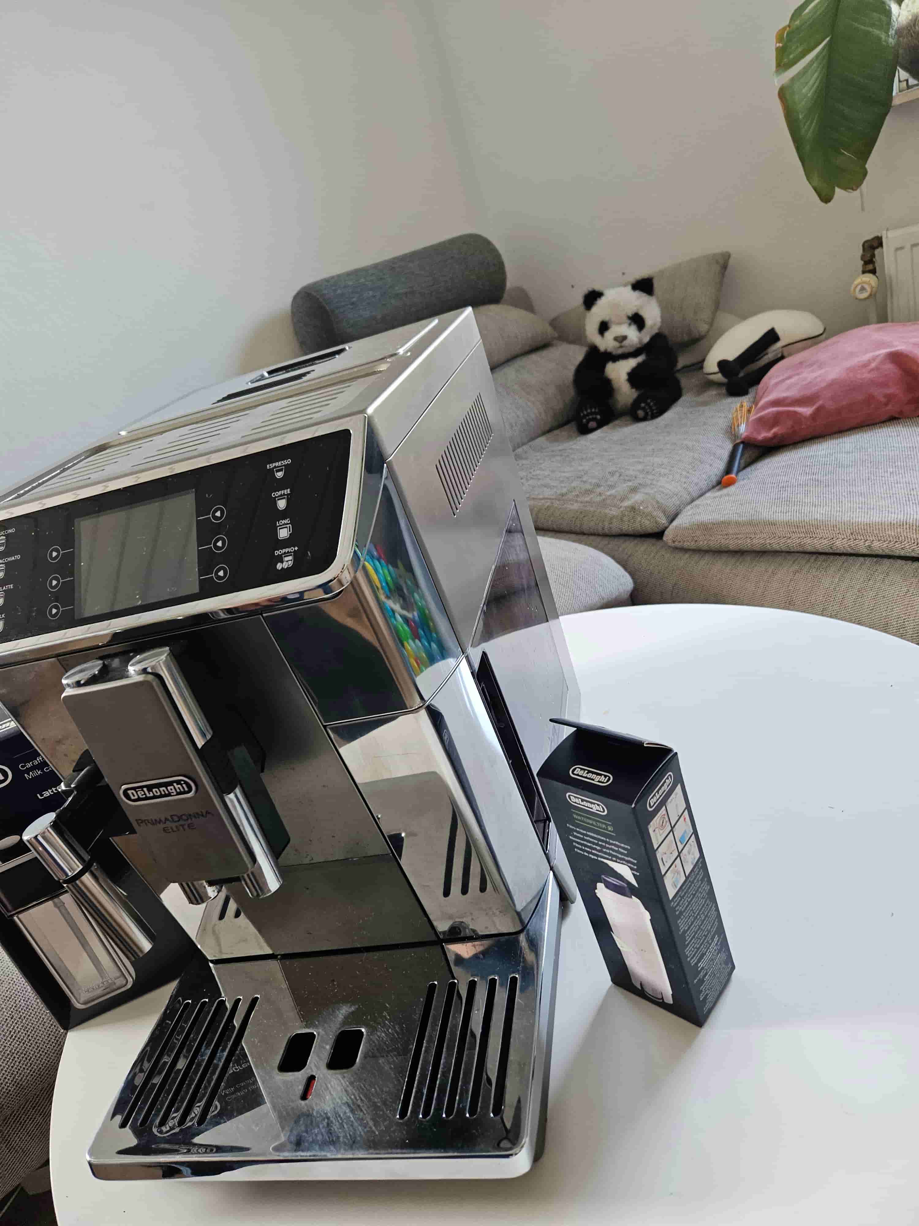 De'Longhi PrimaDonna Elite ECAM 650.55.MS